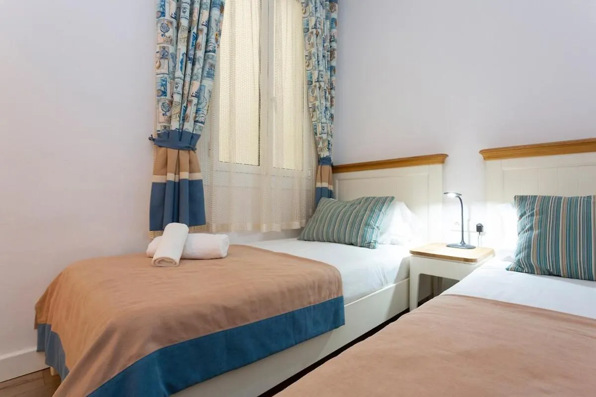 Moderno Y Espacioso Apartamento En Calle Mallorca Barcelona España