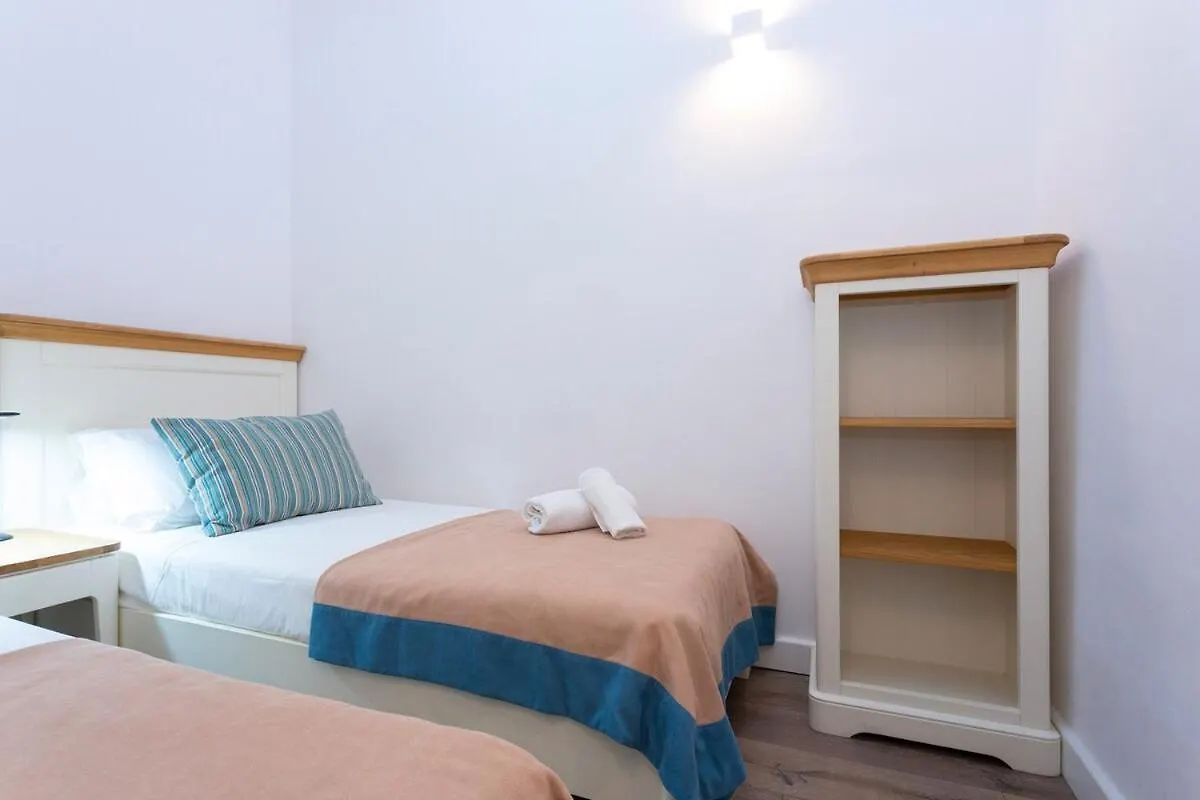 Moderno Y Espacioso Apartamento En Calle Mallorca Barcelona