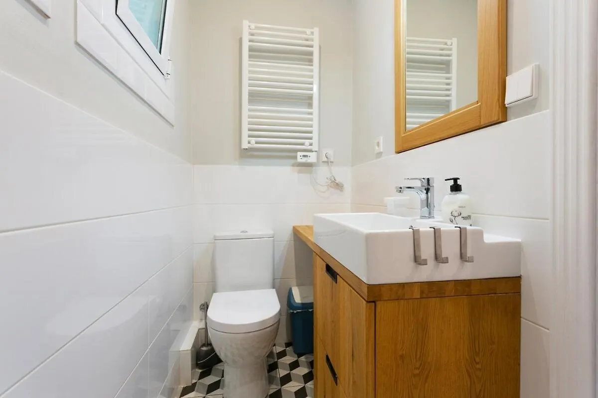 Moderno Y Espacioso Apartamento En Calle Mallorca Barcelona 0*,